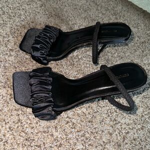 Pretty little thing heels sz 5